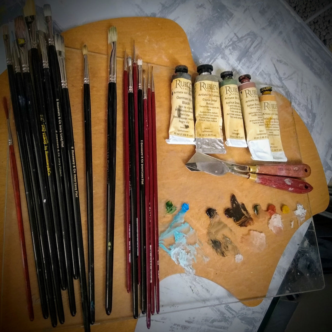 Cleaning my brushes when oil painting - boring? No, essential!